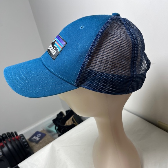 Patagonia P-6 Logo LoPro Trucker Hat Bright Blue - Picture 4 of 9